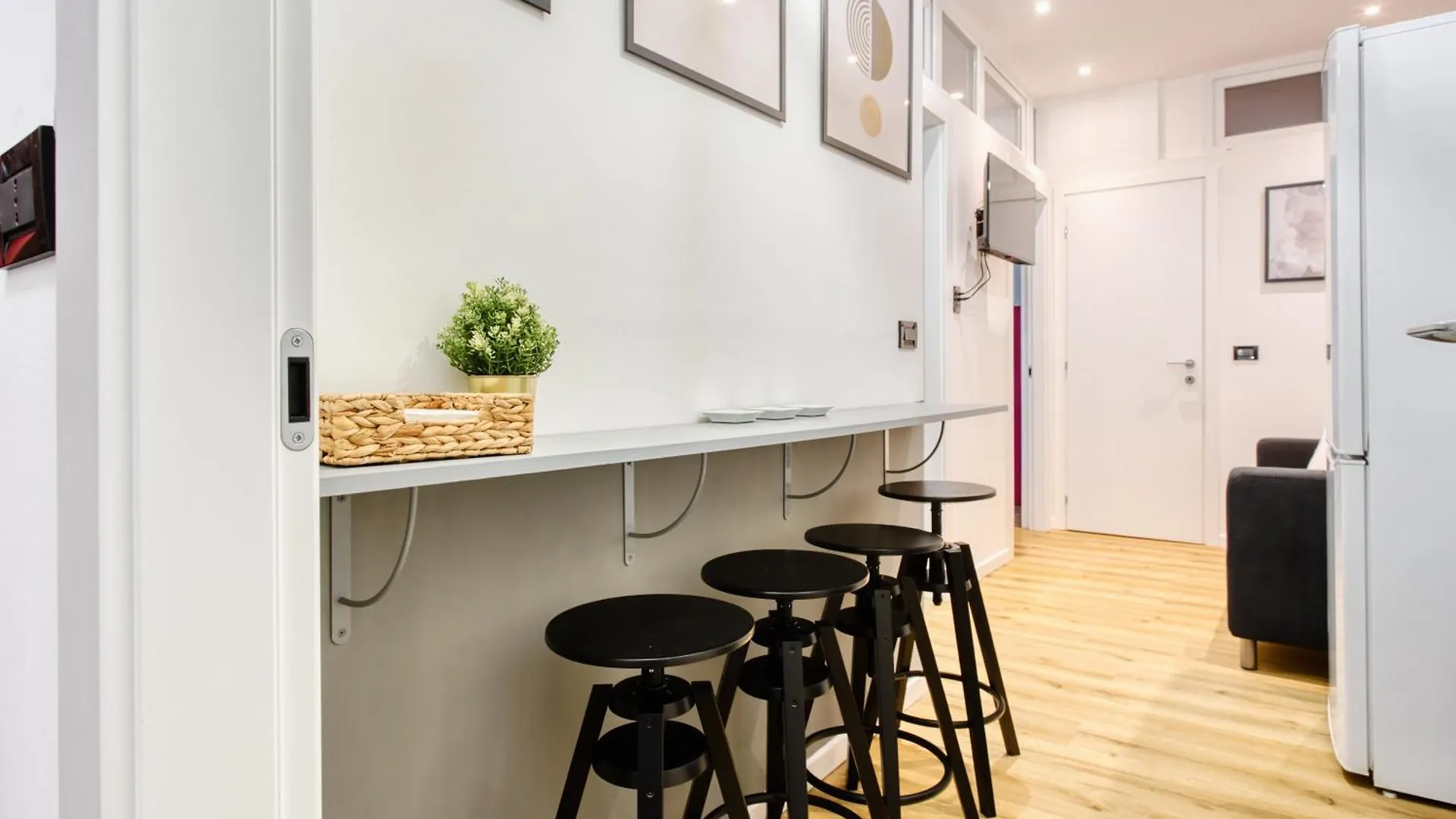 Joivy Elegant & Modern Apartments In Isola District Milan