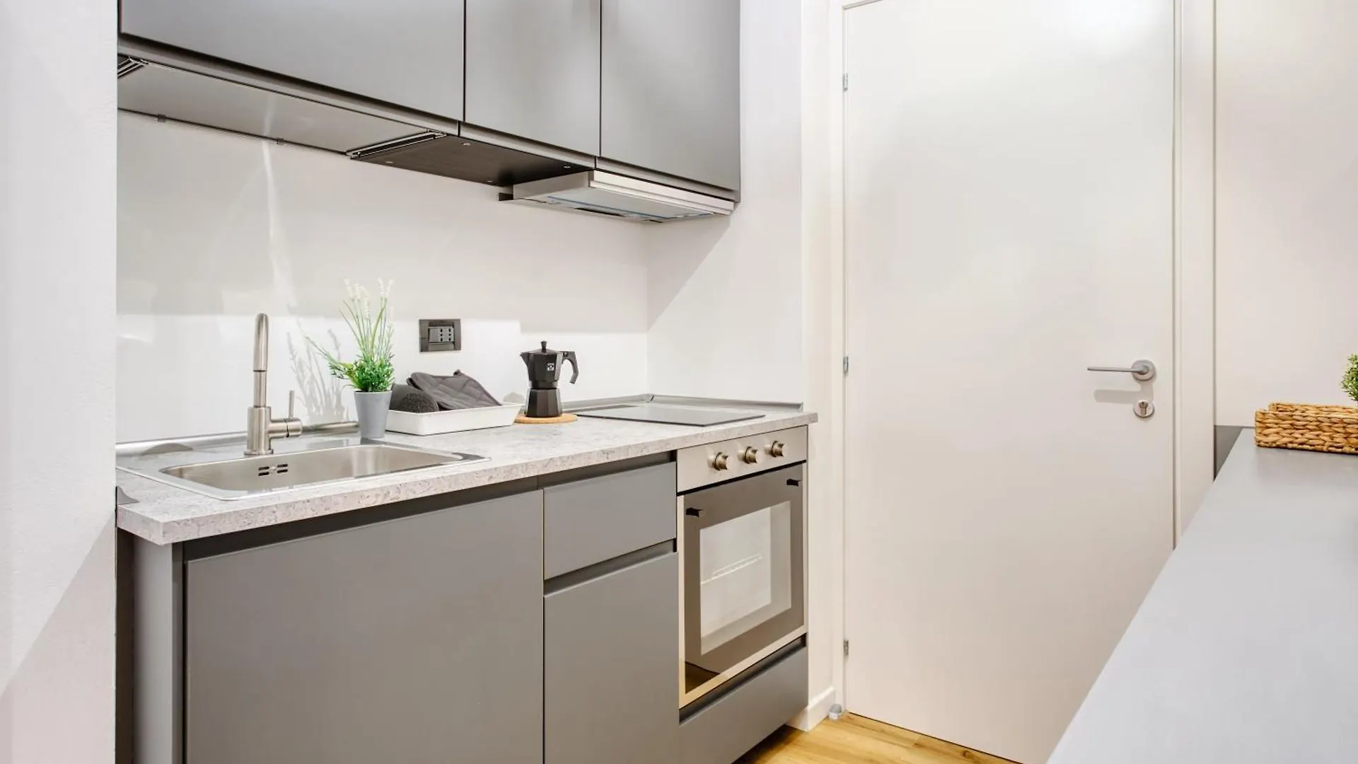 Joivy Elegant & Modern Apartments In Isola District Milan