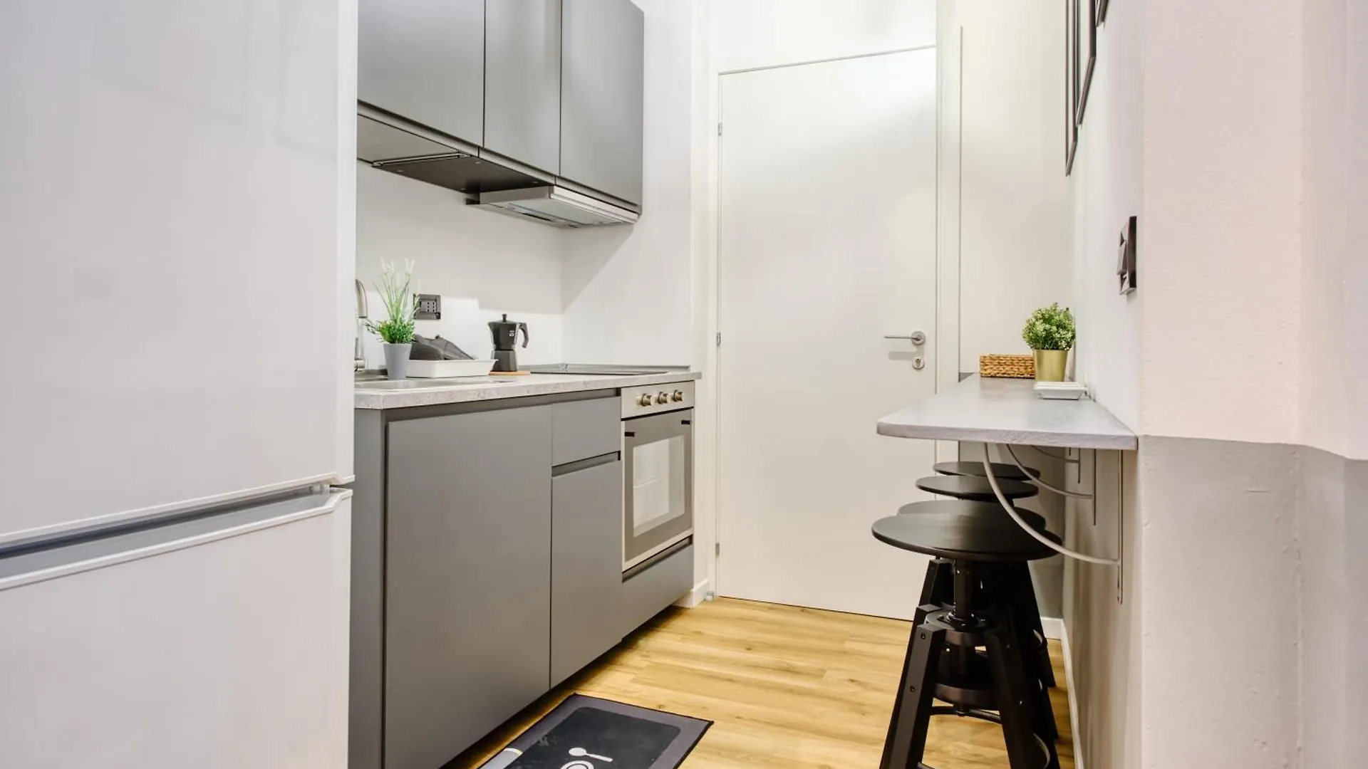 Joivy Elegant & Modern Apartments In Isola District Milan