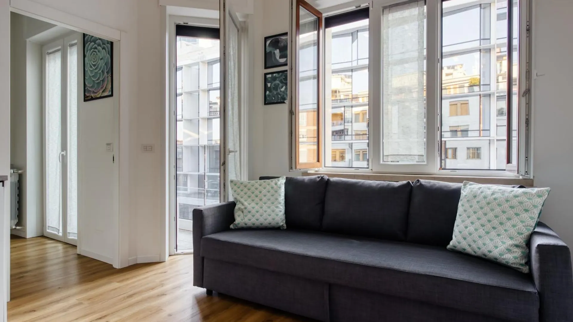 Joivy Elegant & Modern Apartments In Isola District Milan